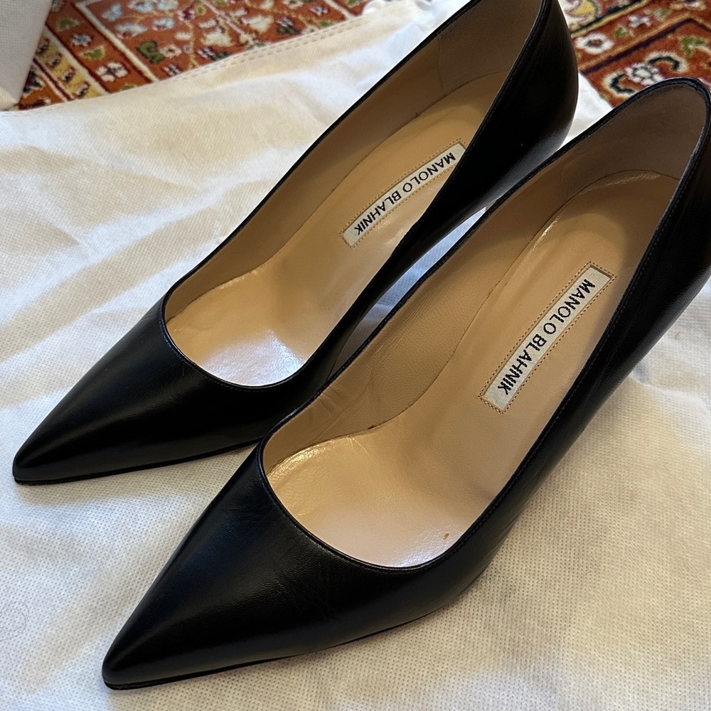 Manolo Blahnik BB Calf 70 Black Leather Pointed Toe Pumps